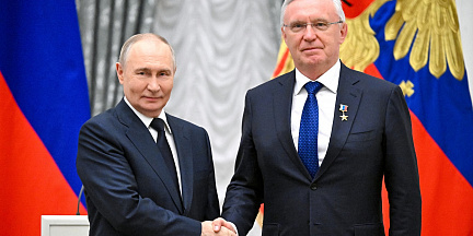 Президент России Владимир Путин вручил Сергею Когогину государственную награду